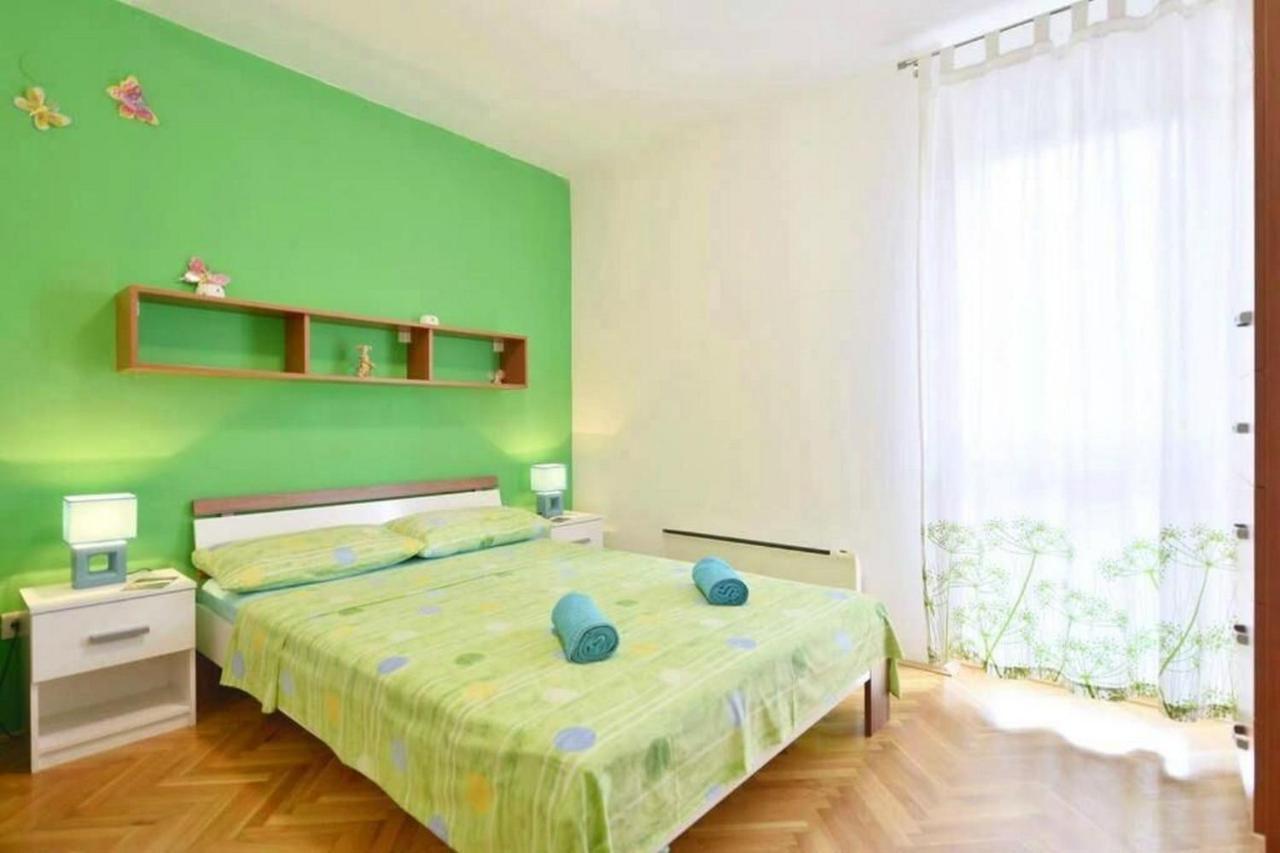 Apartment Vicko Omiš Exterior foto