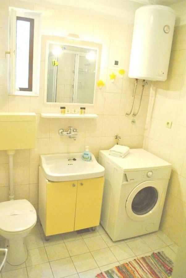 Apartment Vicko Omiš Exterior foto
